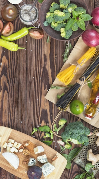 Stół z przygotowanymi składnikami